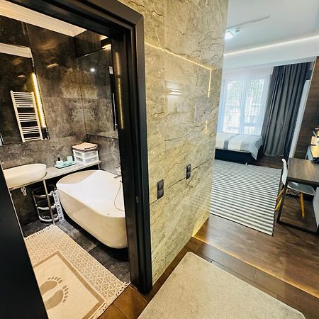 Rentnow Modern Lux Apartment In Centre צ'יסינאו מראה חיצוני תמונה
